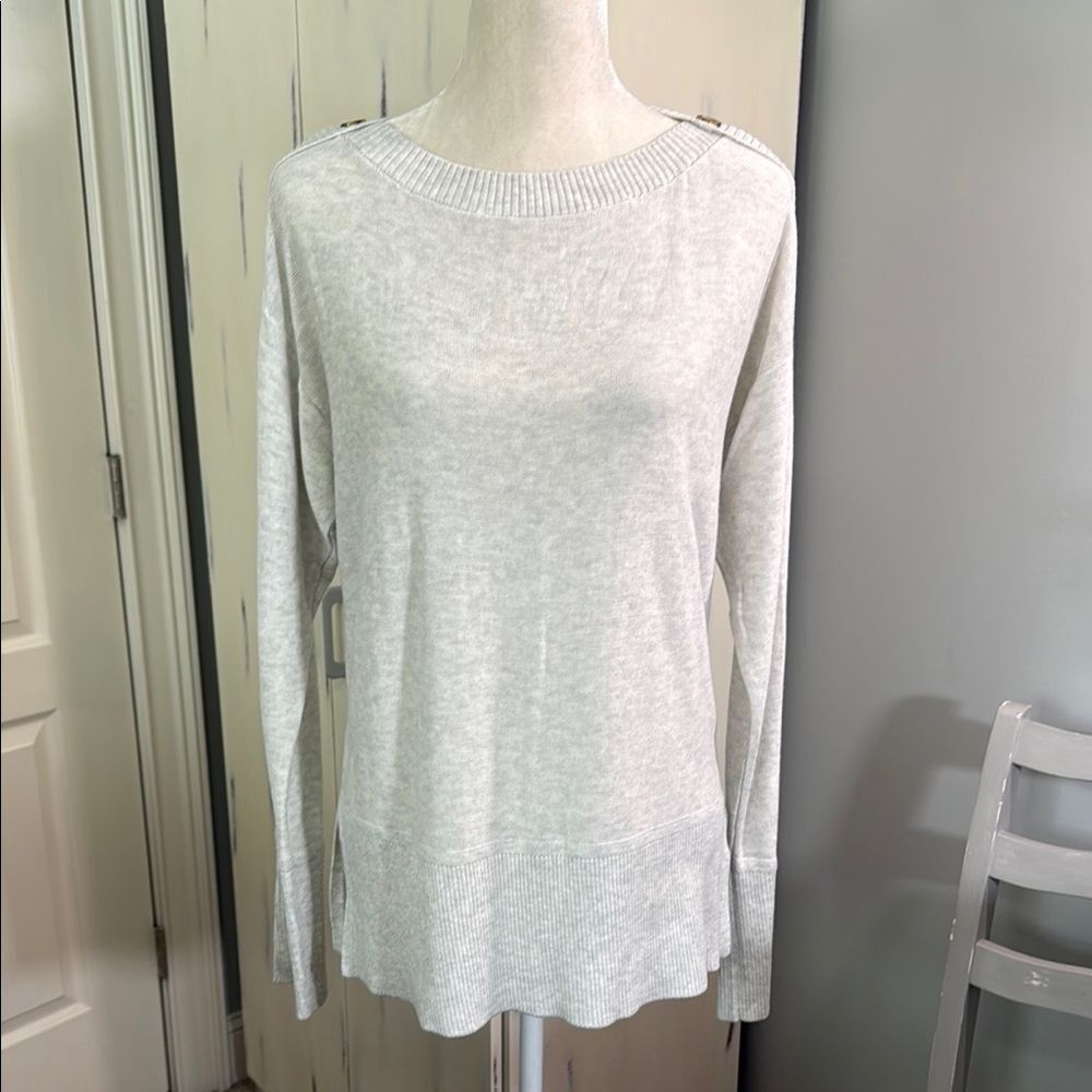 Verve Ami Gray Long Sleeve Relaxed Light weight sweater